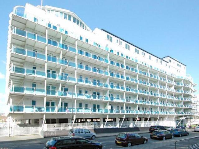 Flat for sale in Wealdstone, Greater London