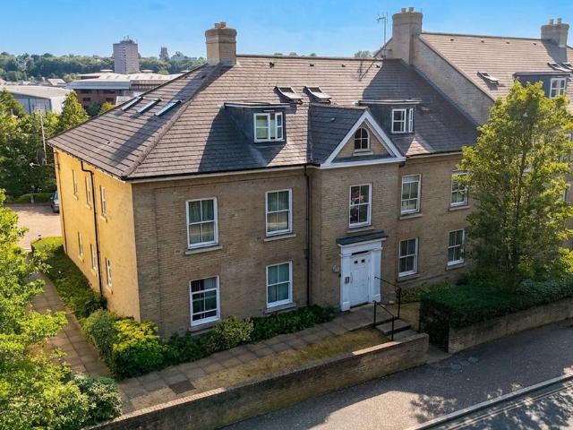 Flat for sale in East Bank, Norfolk