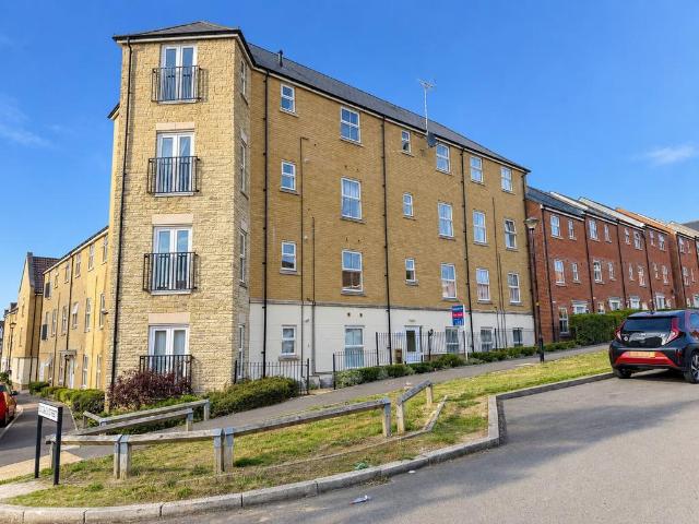 Flat for sale in Redhouse, Blunsdon St Andrew