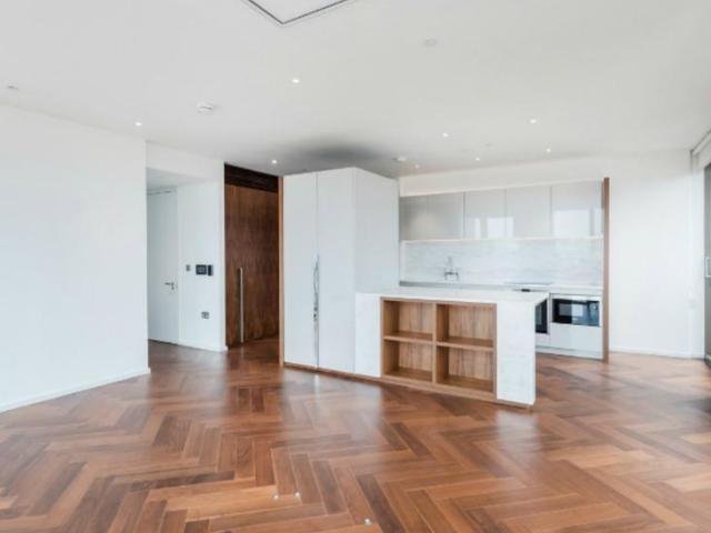 Flat for sale in Nine Elms, Greater London