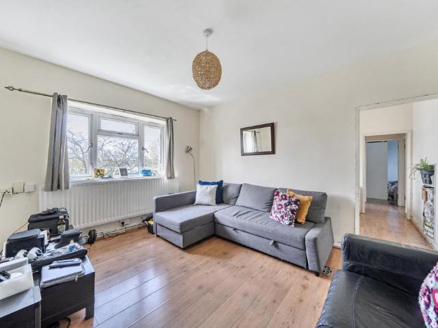 Flat for sale in London Borough of Lewisham, Greater London