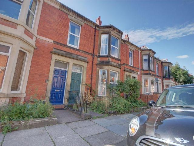 Flat for sale in Jesmond, Tyne And Wear