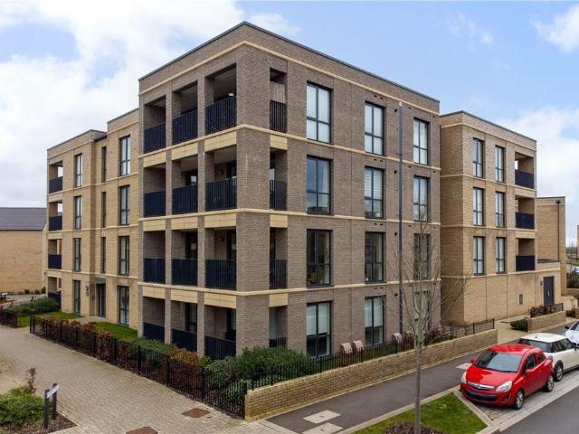 Flat for sale in Arbury, Cambridgeshire