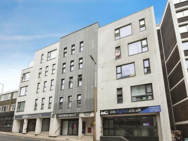 Flat for sale in Navestock Side, Essex