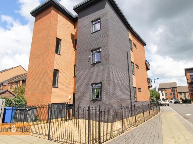Flat for sale in Joiner's Square, Hanley