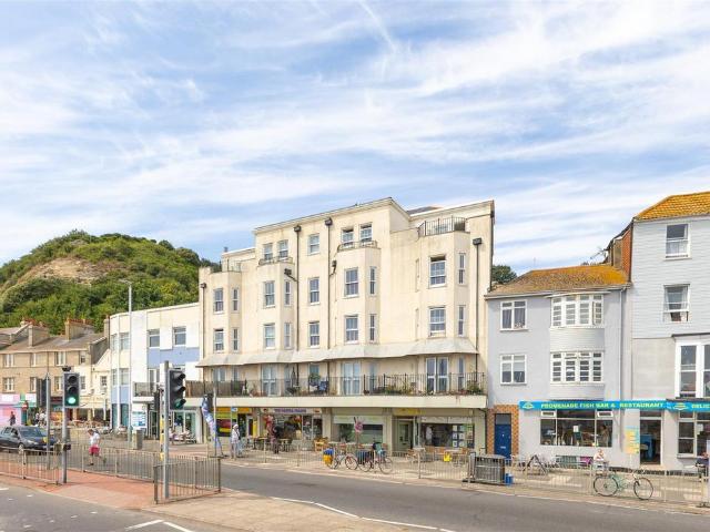 Flat for sale in Old Town, Guestling Green