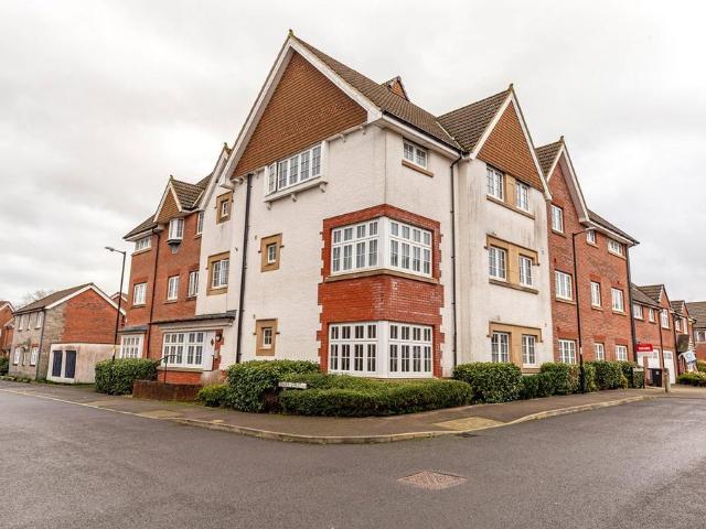 Flat for sale in Feckenham, City Of Bristol