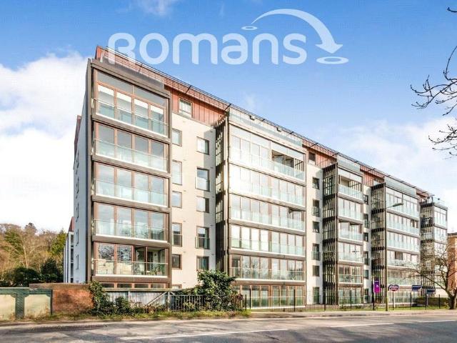 Flat for sale in Farnborough, Hampshire