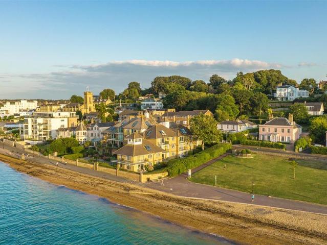 Flat for sale in Cowes, Isle Of Wight