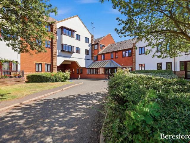 Flat for sale in Great Burstead, Billericay