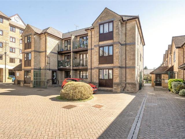 Flat for sale in Sherborne, East Dorset