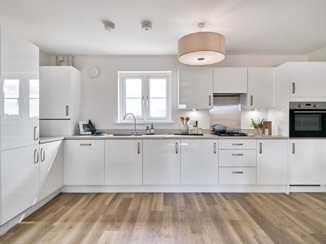 Flat for sale in Curbridge, Hampshire