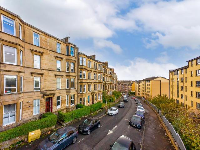 Flat for sale in North Kelvinside, Glasgow