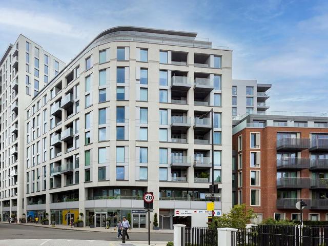 Flat for sale in Hammersmith, Greater London