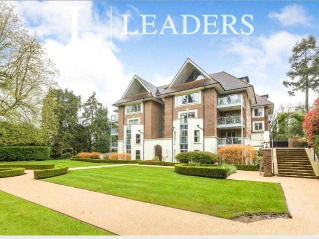 Flat for sale in Sevenoaks, The Butts