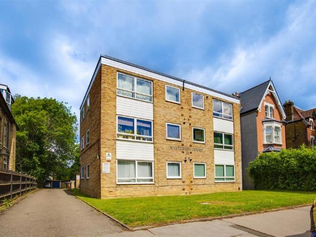 Flat for sale in London Borough of Croydon, Greater London