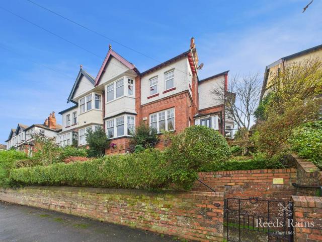Flat for sale in Falsgrave, Kepwick