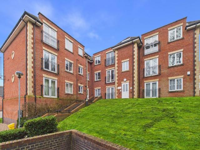 Flat for sale in Gedling, East Midlands