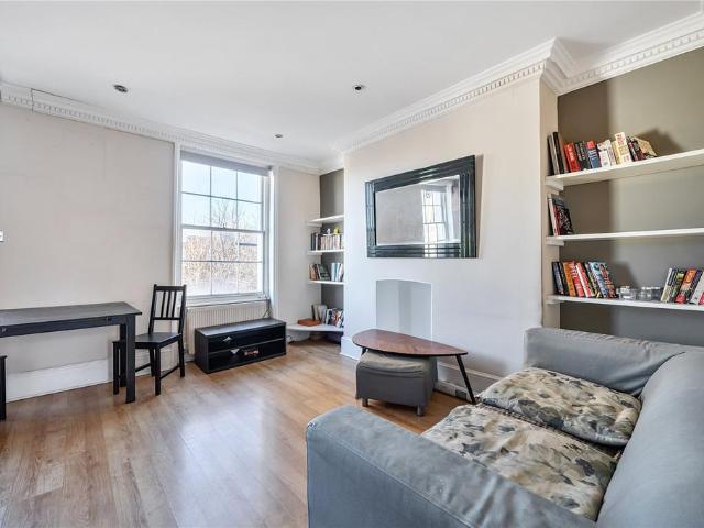 Flat for sale in Angel, Greater London