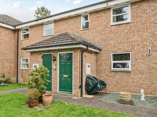 Flat for sale in Grantham, Barholm