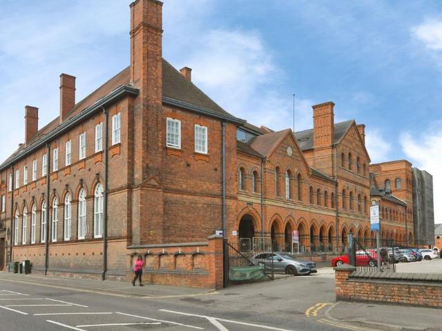 Flat for sale in Alverton, East Midlands