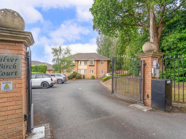 Flat for sale in Offmore Farm, Rushock