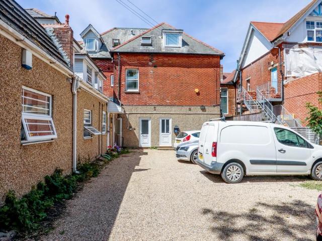 Flat for sale in Boscombe, Bournemouth
