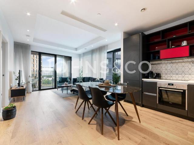 Flat for sale in London City Island, Blackwall