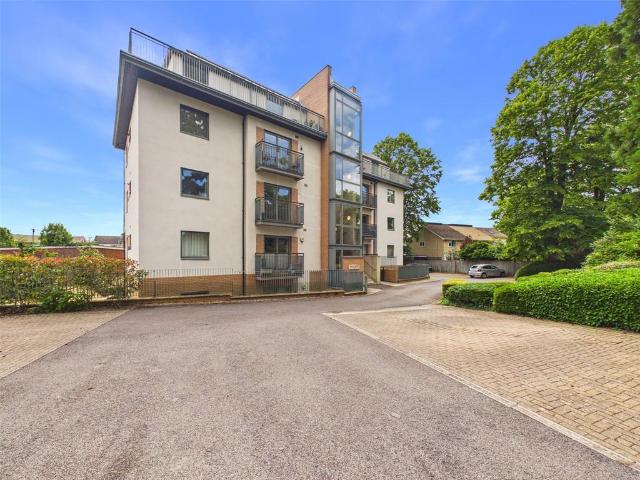 Flat for sale in Golden Valley, Gloucestershire