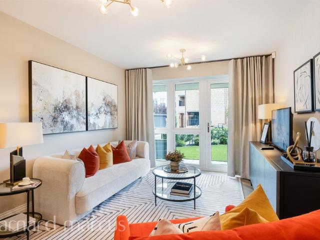 Flat for sale in Blackhills, Surrey