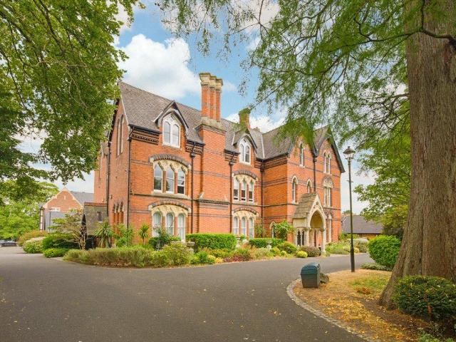Flat for sale in Old Wharf, City Of Leicester