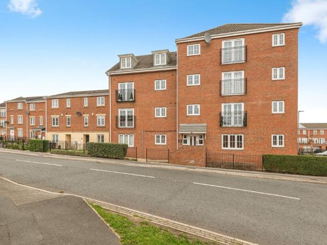 Flat for sale in Thorpe, West Yorkshire