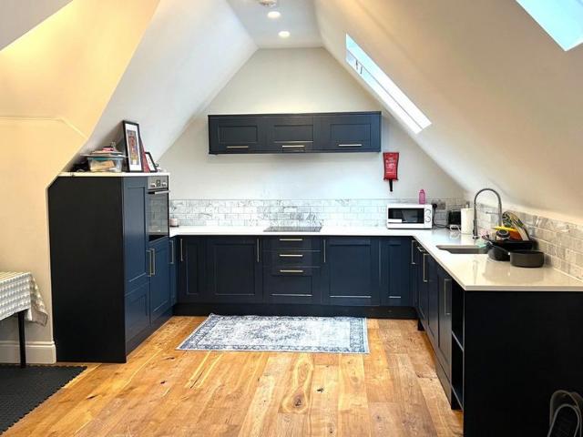Flat for sale in Fole, Surrey