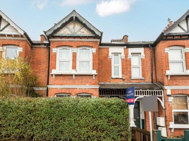 Flat for sale in London Borough of Ealing, Hanwell