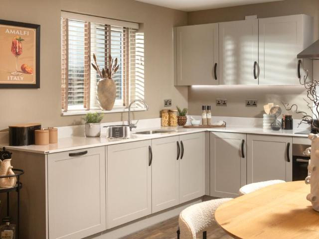Flat for sale in Midway, Kent