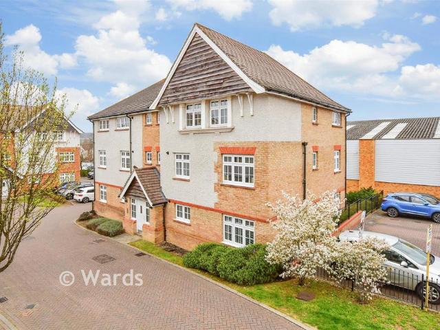 Flat for sale in New Hythe, Tonbridge and Malling