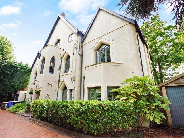 Flat for sale in Wake Green, West Midlands