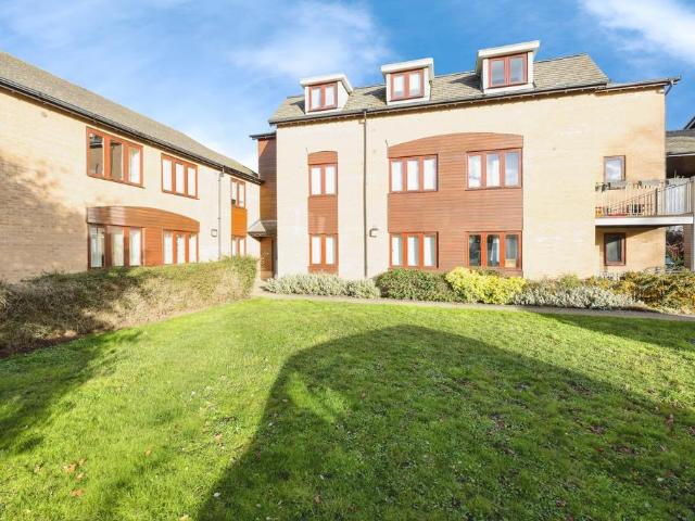 Flat for sale in Arrington, Cambridgeshire