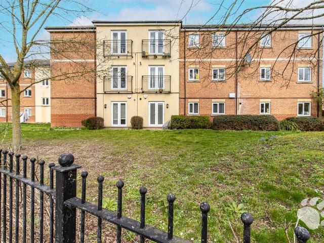 Flat for sale in Laindon, Isle Of Man