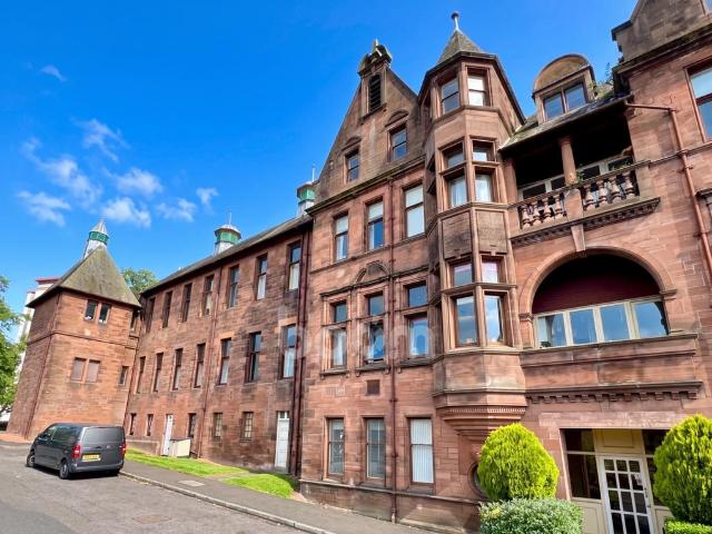 Flat for sale in Charleston, Glenburn