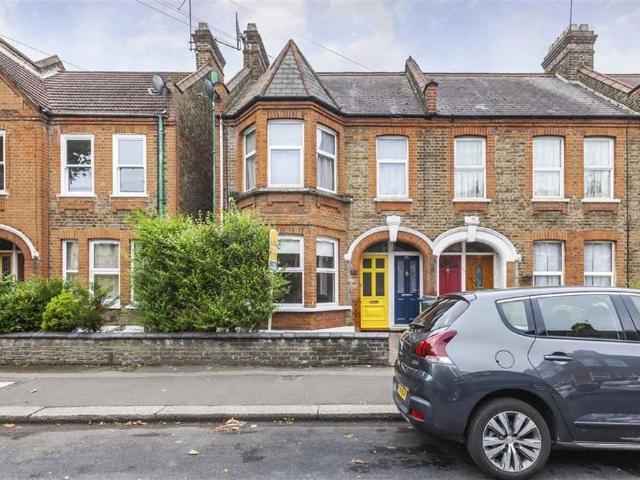 Flat for sale in Leyton, Greater London