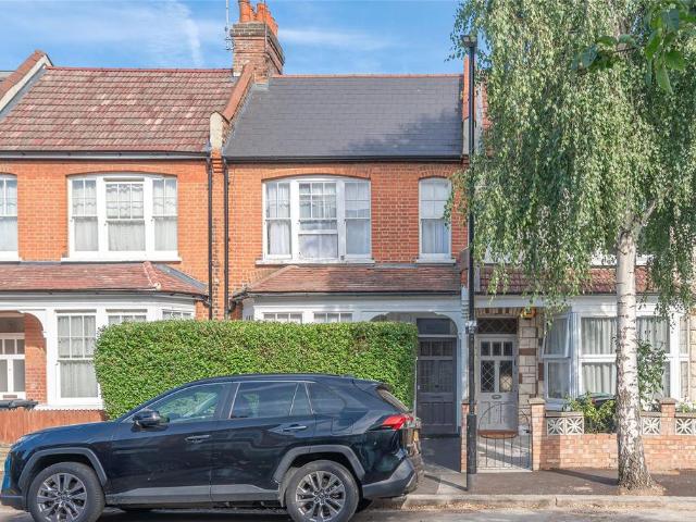 Flat for sale in Hornsey, Greater London