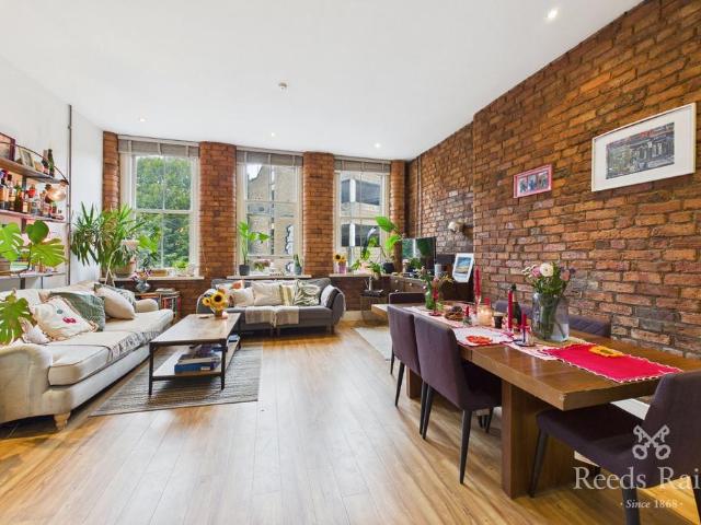 Flat for sale in City Centre, Georgia