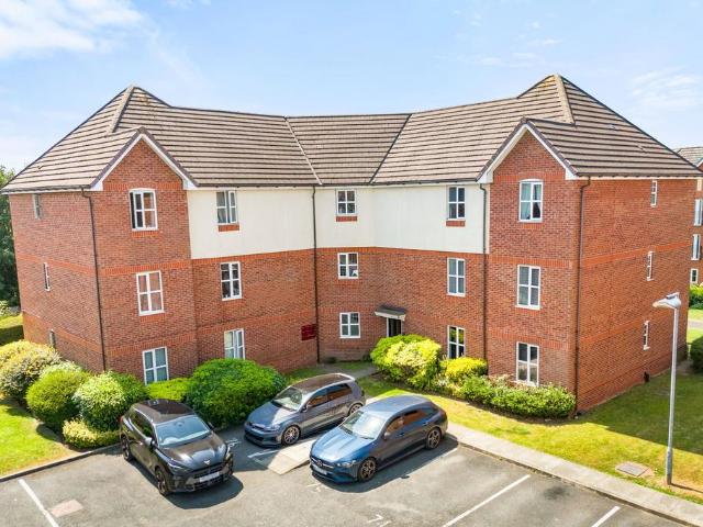 Flat for sale in Upton Rocks, Widnes