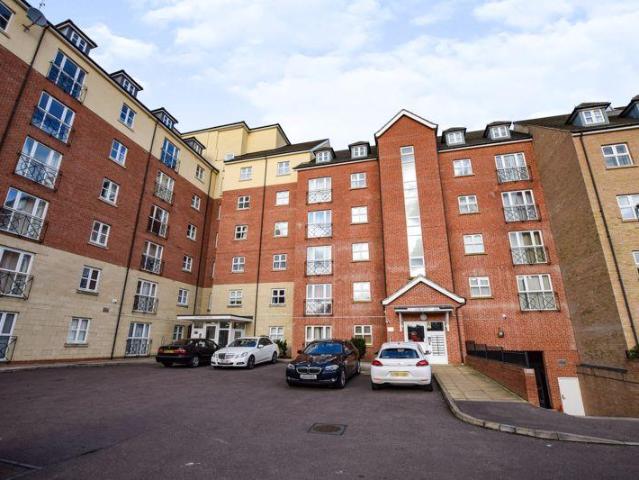 Flat for sale in Cauldwell, Bedford