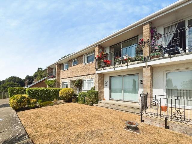 Flat for sale in Lowtherville, Ventnor