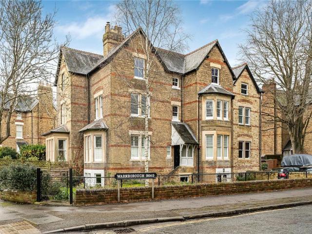 Flat for sale in The Slade, Oxfordshire