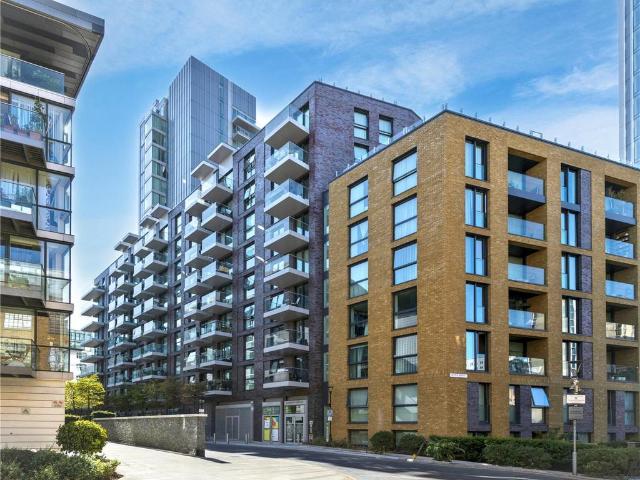 Flat for sale in St. George in the East, Greater London