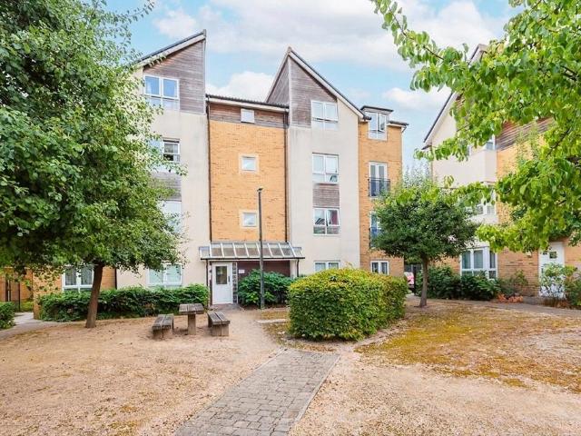Flat for sale in Feckenham, City Of Bristol
