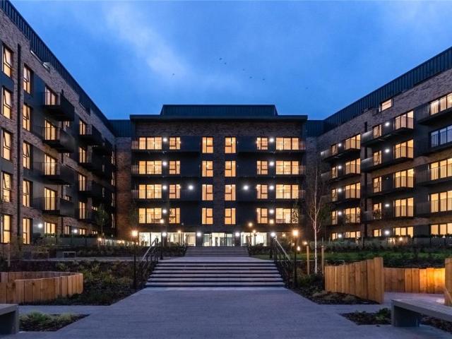 Flat for sale in Repton Manor, Bridgefield